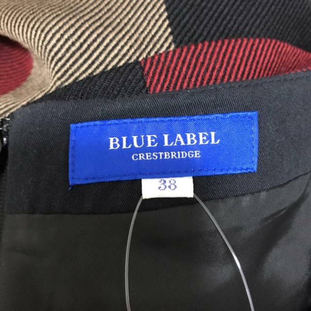 BLUE LABEL CRESTBRIDGE(ブルーレーベルクレストブリッジ)のBLUE LABEL CRESTBRIDGE(ブルーレーベルクレストブリッジ) ワンピース サイズ38 M レディース - レッド×黒×マルチ クルーネック/半袖/ひざ丈/チェック柄 レディースのワンピース(その他)の商品写真