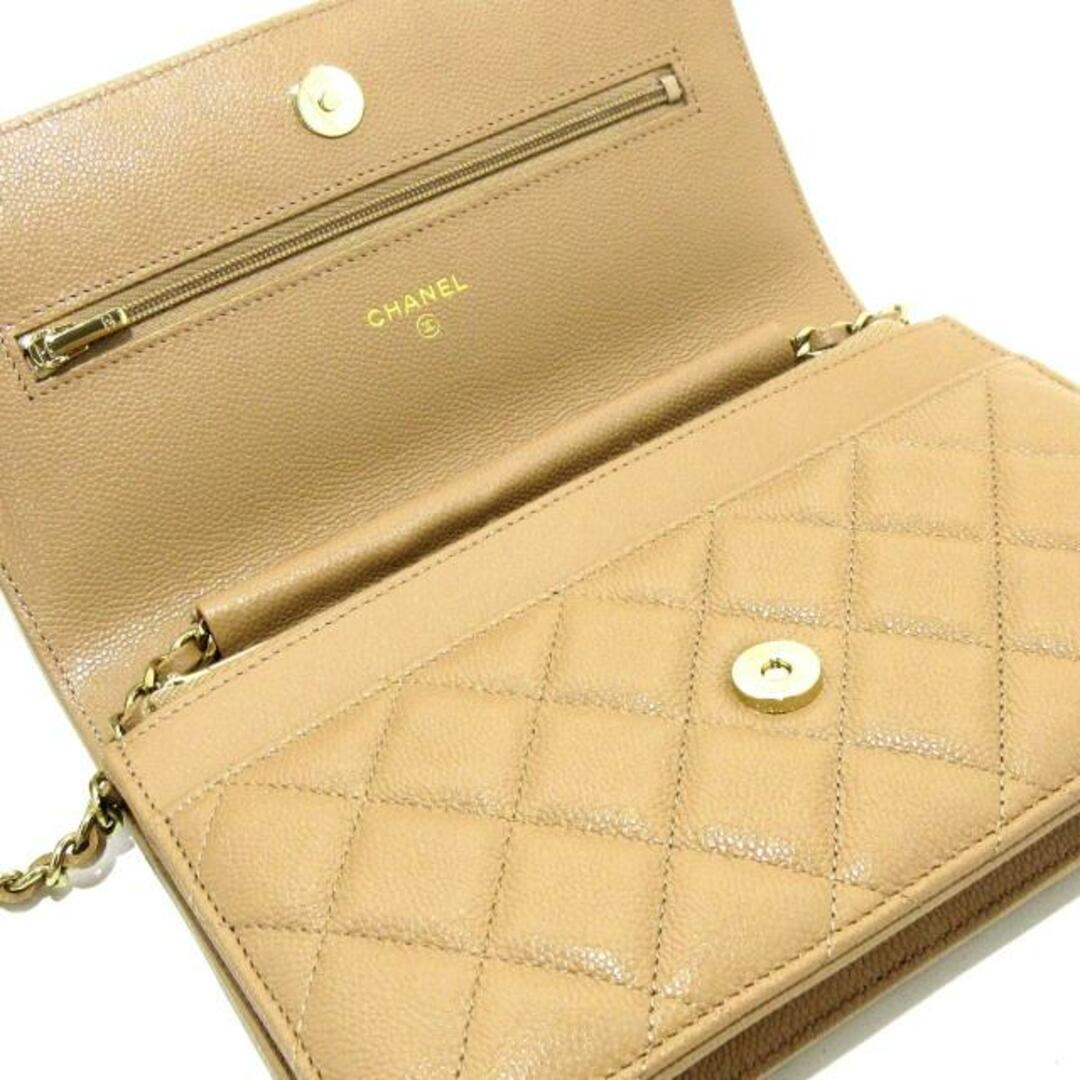 CHANEL(シャネル)のCHANEL(シャネル) 財布美品  マトラッセ AP0250 ベージュ チェーンウォレット/ゴールド金具 キャビアスキン レディースのファッション小物(財布)の商品写真