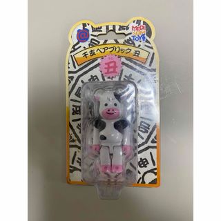 ベアブリック(BE@RBRICK)のBEARBRICK 丑 牛100％(その他)