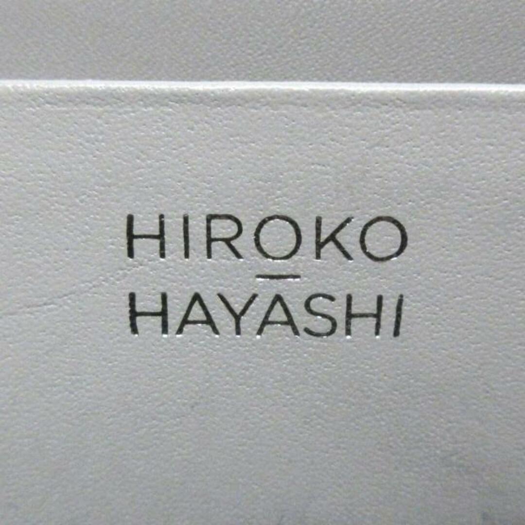 HIROKO HAYASHI(ヒロコハヤシ)のHIROKO HAYASHI(ヒロコハヤシ) 2つ折り財布 - シルバー フリンジ レザー レディースのファッション小物(財布)の商品写真