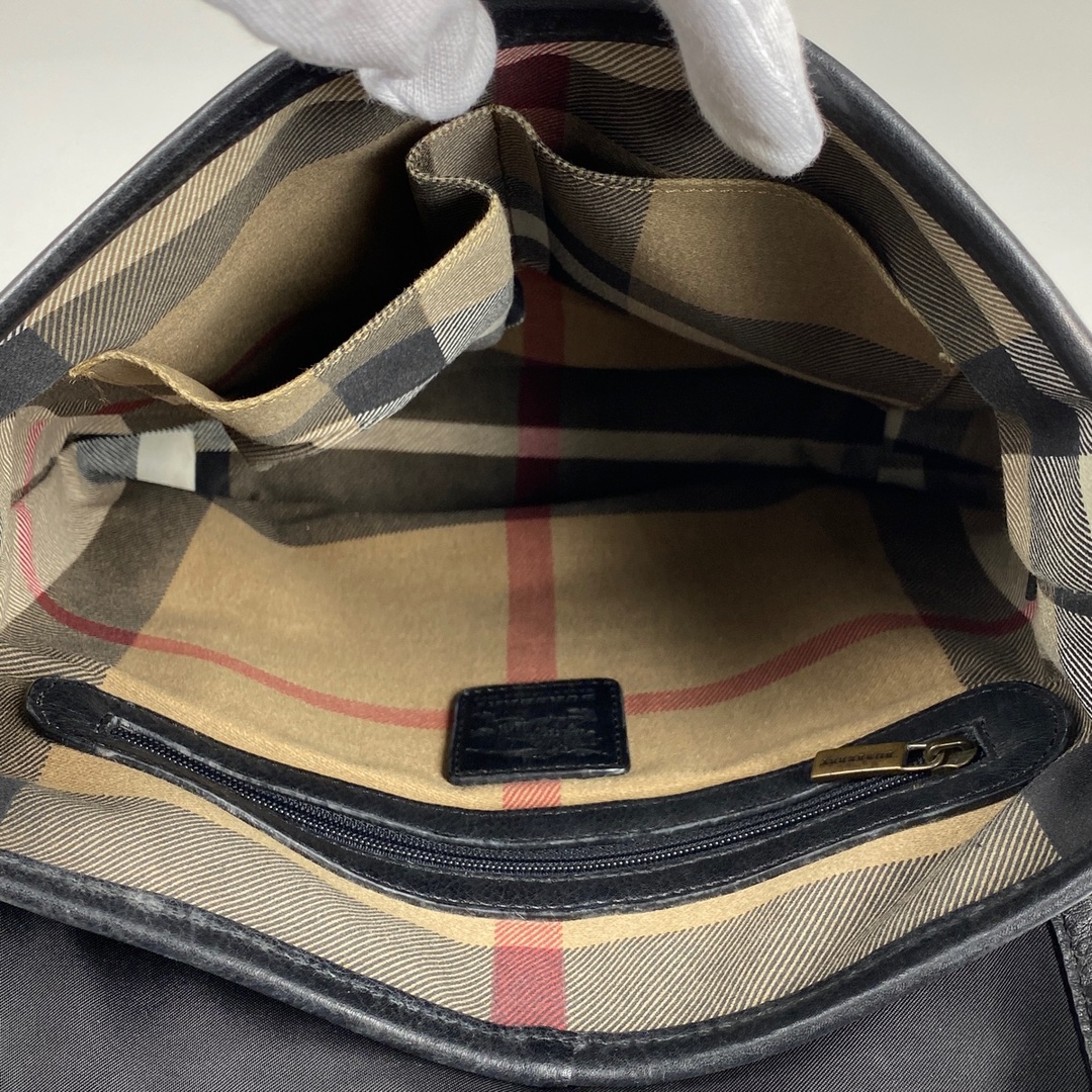 BURBERRY(バーバリー)のバーバリー ロゴ ショルダーバッグ レディース 【中古】 レディースのバッグ(ショルダーバッグ)の商品写真