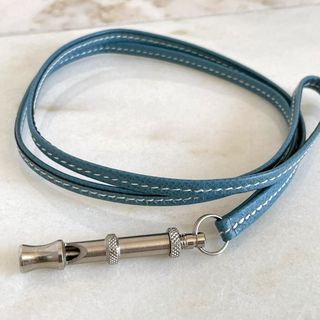 Hermes - HERMES エルメス ホイッスル シフレ 水色 犬笛 ネックレス 本革