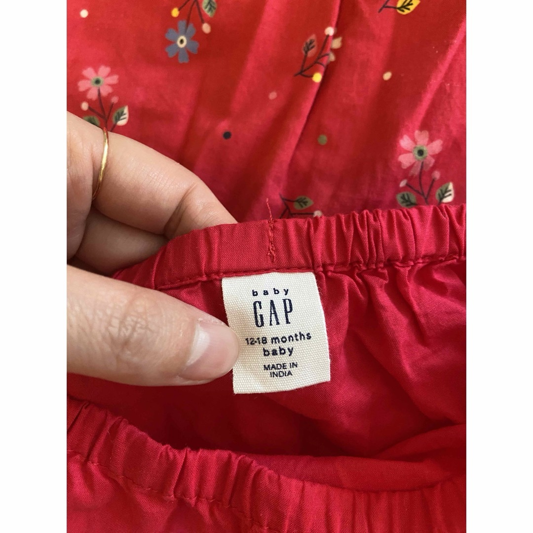 GAP(ギャップ)のGAPワンピース キッズ/ベビー/マタニティのベビー服(~85cm)(ワンピース)の商品写真