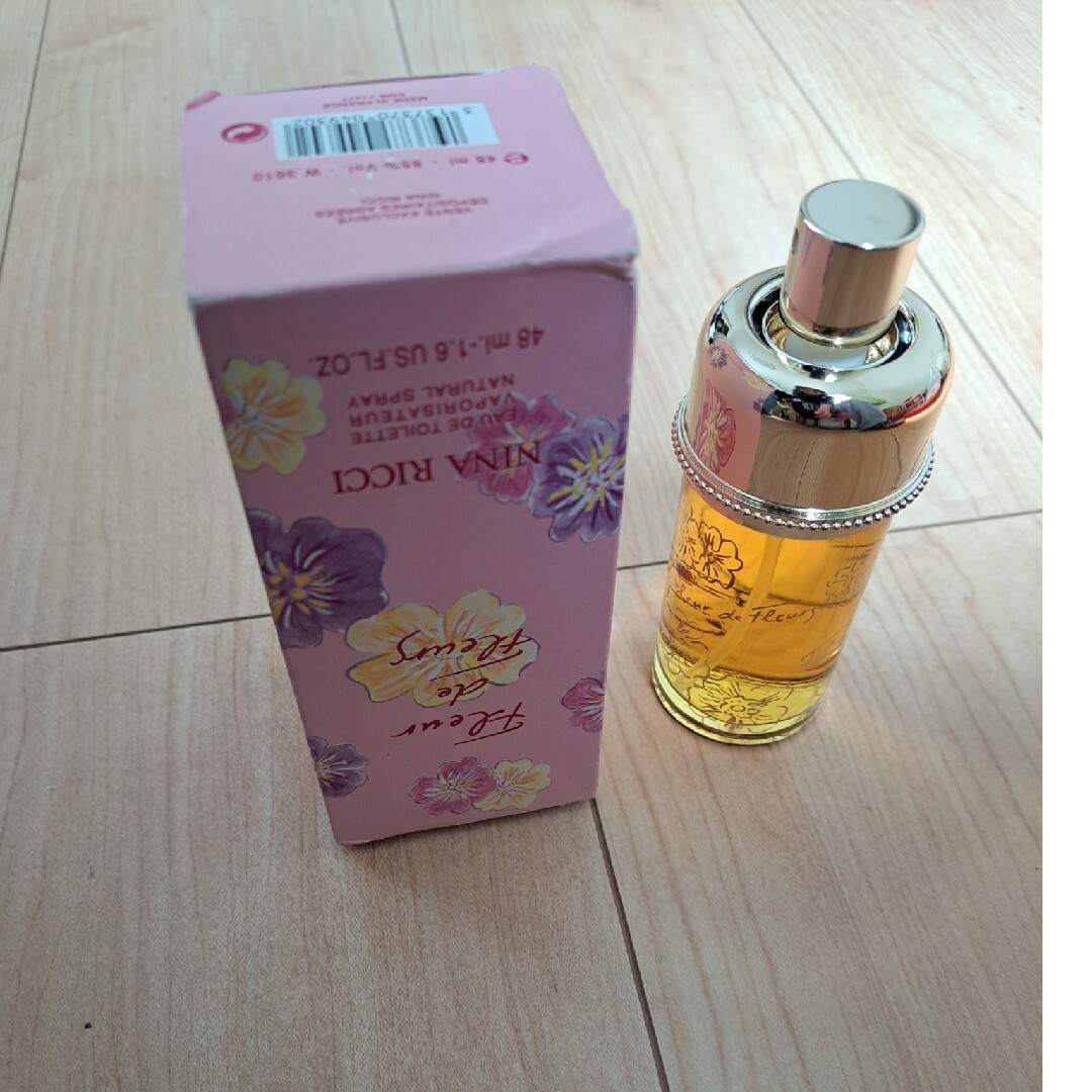 NINA RICCI(ニナリッチ)のニナリッチ Fleur de Foleursのボトル コスメ/美容の香水(香水(女性用))の商品写真