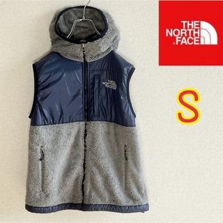 ザノースフェイス(THE NORTH FACE)のノースフェイス　ボアベスト　ベスト　グレー×ネイビー　レディースS(ベスト/ジレ)