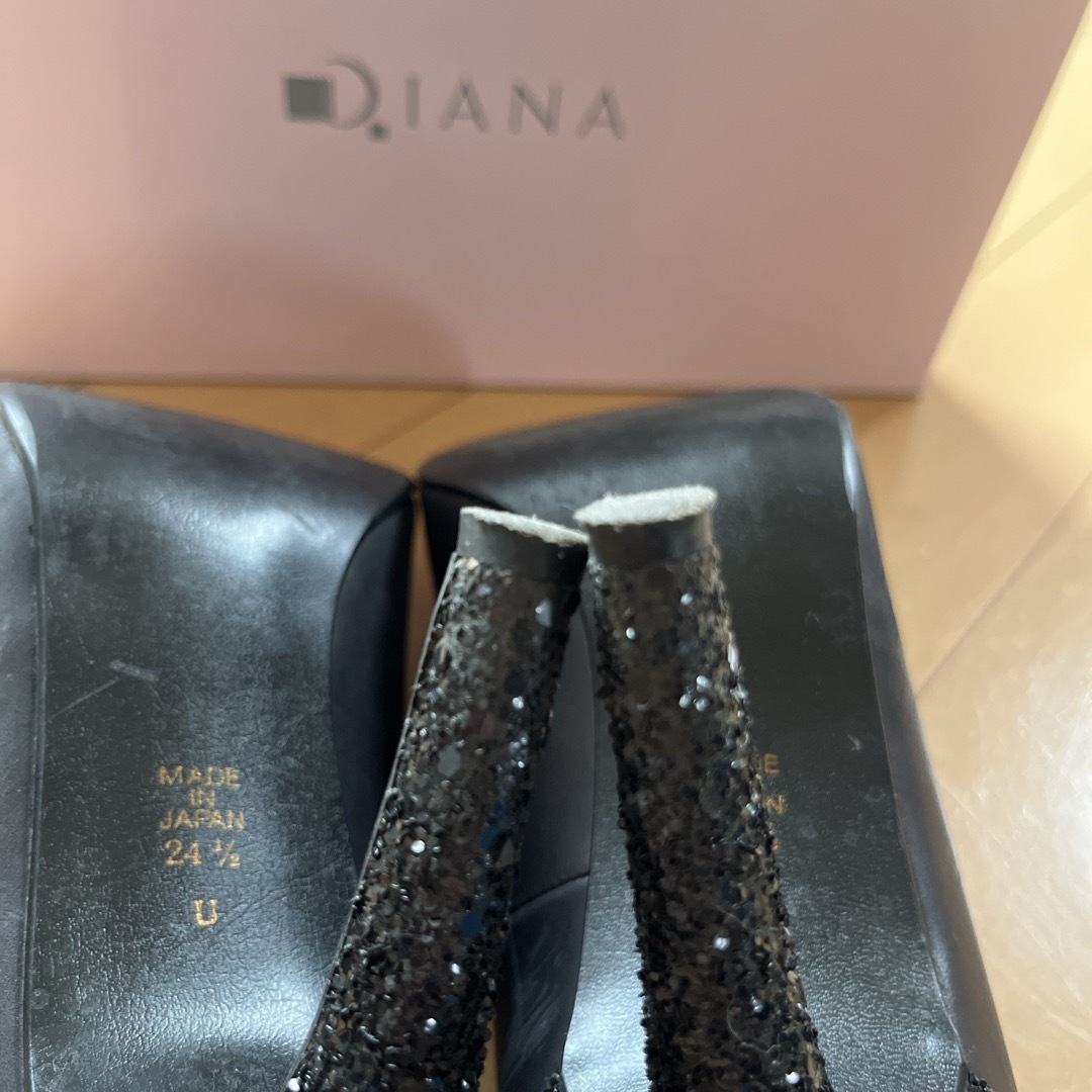 DIANA(ダイアナ)のダイアナ　DIANA パンプス　24.5 ブラック　黒 レディースの靴/シューズ(ハイヒール/パンプス)の商品写真