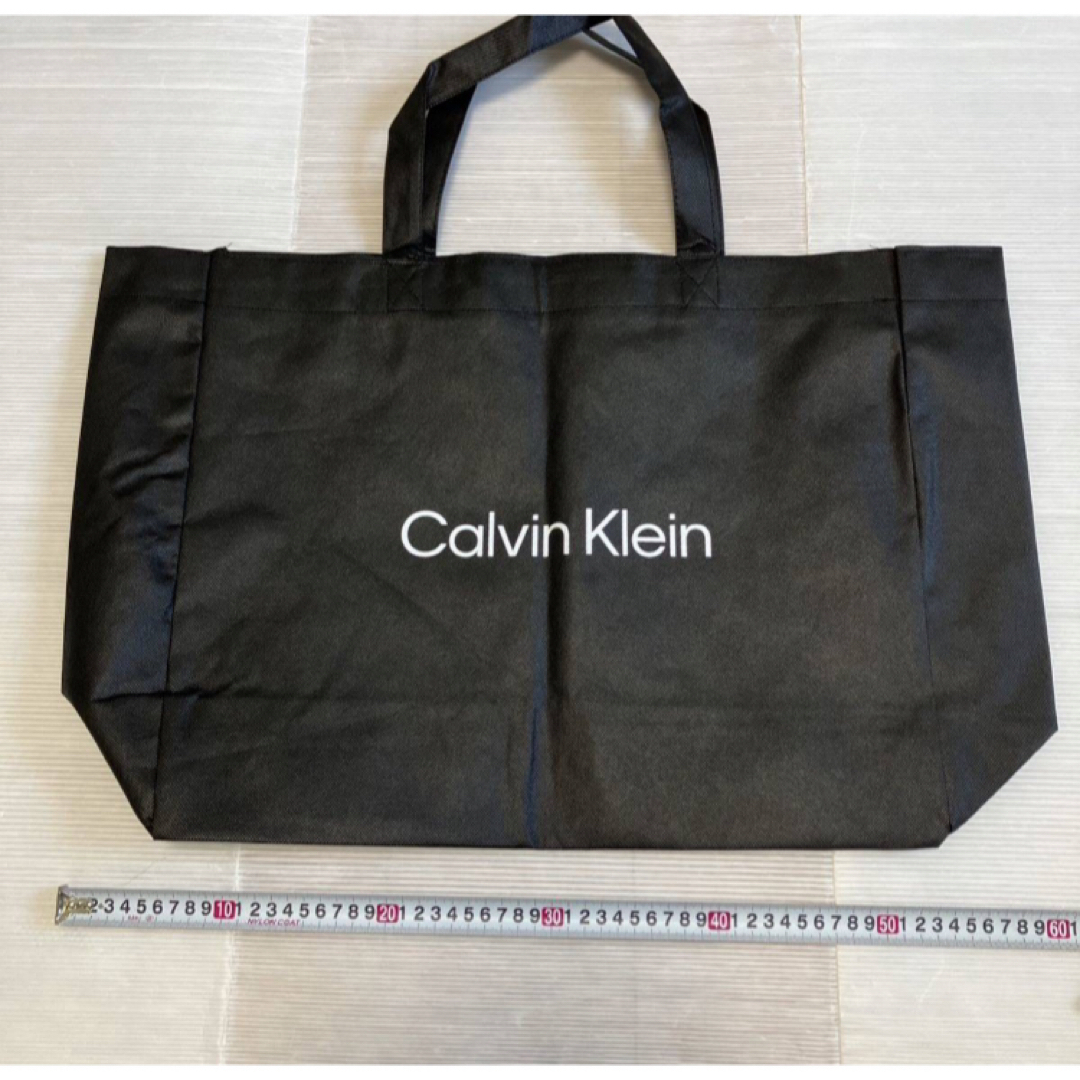 Calvin Klein(カルバンクライン)の送料無料 Calvin Klein ロゴ入り 軽量トートバッグ レディースのバッグ(トートバッグ)の商品写真