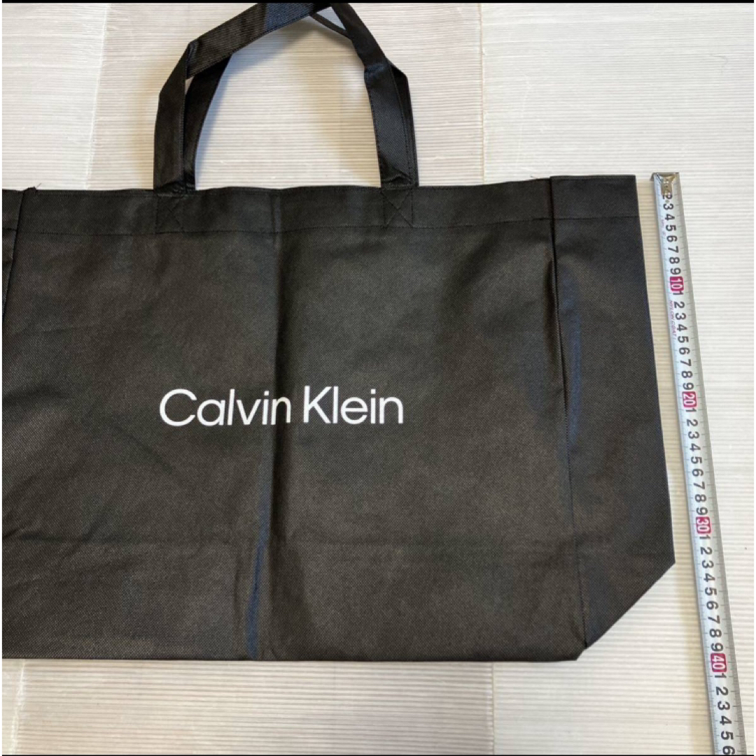 Calvin Klein(カルバンクライン)の送料無料 Calvin Klein ロゴ入り 軽量トートバッグ レディースのバッグ(トートバッグ)の商品写真