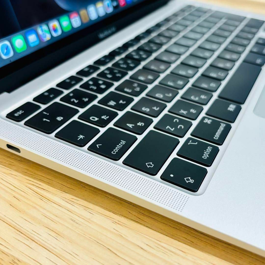 Apple(アップル)のM1 MacBook Air 16GB CTOモデル スマホ/家電/カメラのPC/タブレット(ノートPC)の商品写真