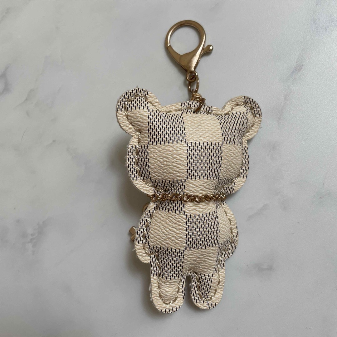 キーホルダー バッグチャーム くま 熊 ビジュー ベア バッグ 鍵 レディースのファッション小物(キーホルダー)の商品写真