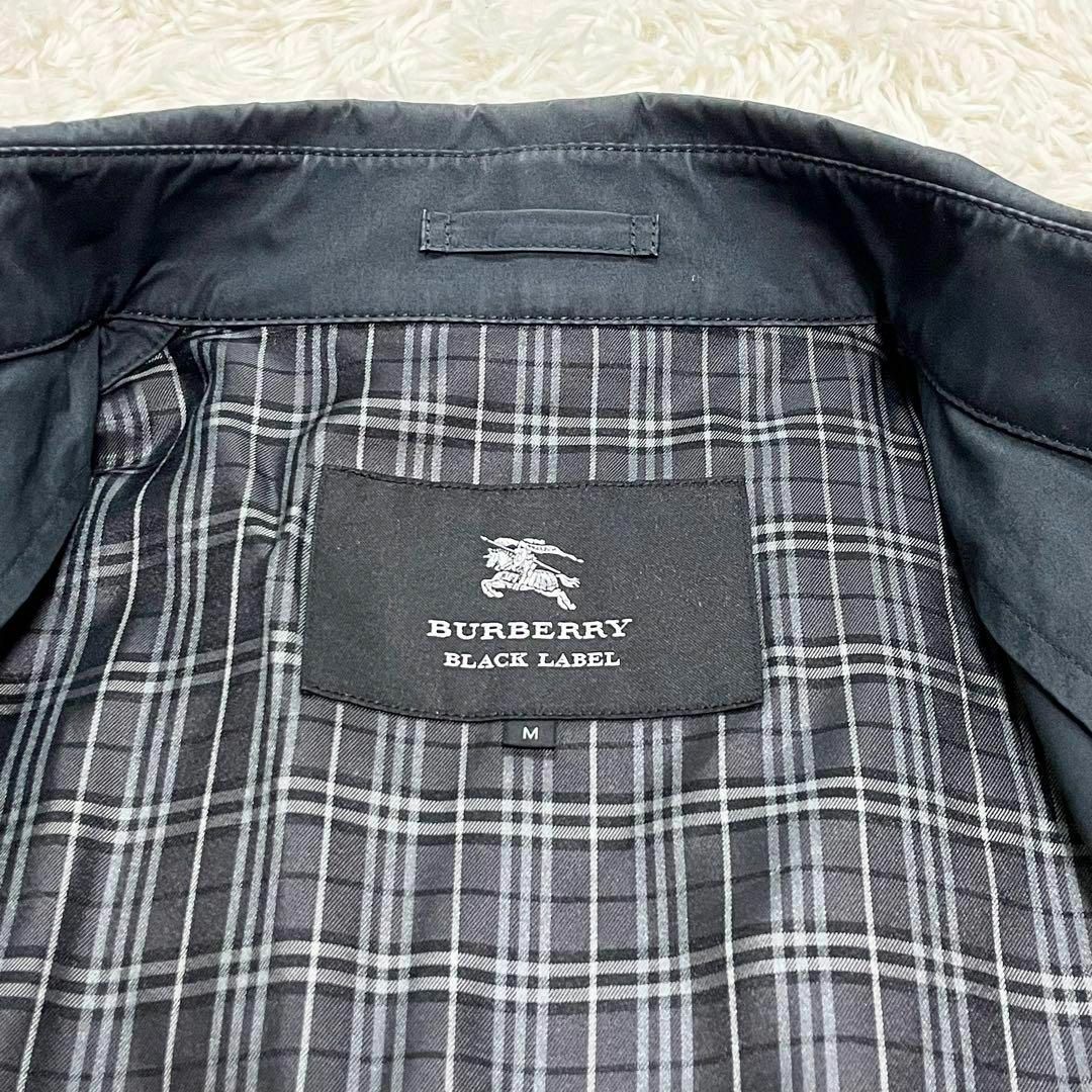 BURBERRY BLACK LABEL(バーバリーブラックレーベル)の美品　バーバリーブラックレーベル　トレンチコート　襟裏ノバチェック　牛革　黒 メンズのジャケット/アウター(トレンチコート)の商品写真