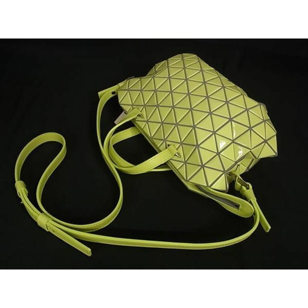 ISSEY MIYAKE(イッセイミヤケ)の■新品同様■ BAO BAO ISSEY MIYAKE バオバオイッセイミヤケ PVC 2WAY ハンドバッグ ショルダー レディース イエロー系 AW5148 レディースのアクセサリー(その他)の商品写真