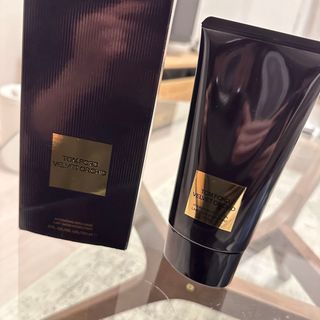 トムフォードビューティ(TOM FORD BEAUTY)のトムフォード ヴェルベットオーキッドハイドレイティングエマルジョン(ボディローション/ミルク)