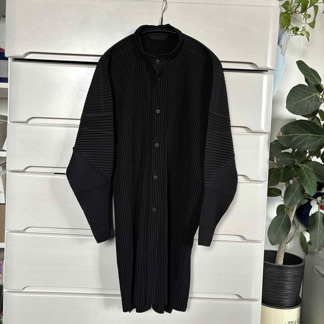 ISSEY MIYAKE - HOMME PLISSÉ MONTHLY COLOR MARCHブラック ISSEY MIYAKE - HOMME PLISSÉ MONTHLY COLOR MARCHブラック
