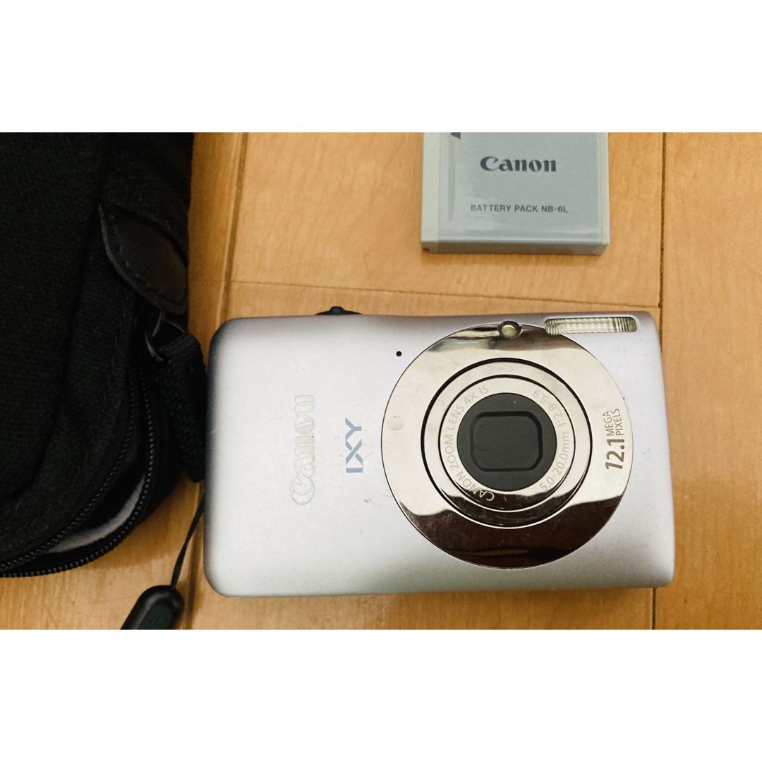 Canon(キヤノン)のデジカメ　Canon IXY200F  スマホ/家電/カメラのカメラ(コンパクトデジタルカメラ)の商品写真