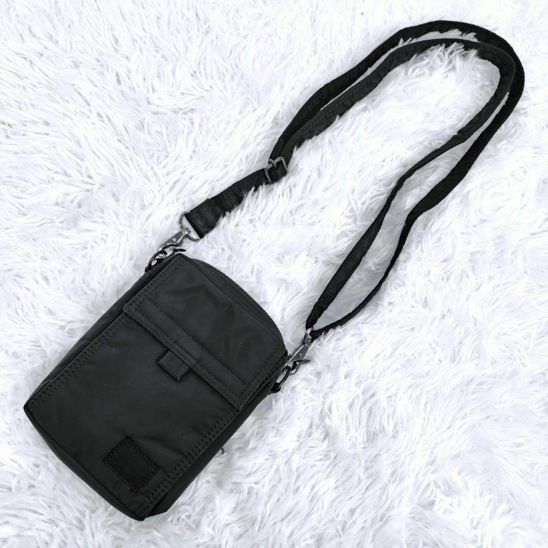HEADPORTER(ヘッドポーター)のポーター ブラックビューティー 多機能マルチ ショルダーバッグ トラベルポーチ メンズのバッグ(ショルダーバッグ)の商品写真