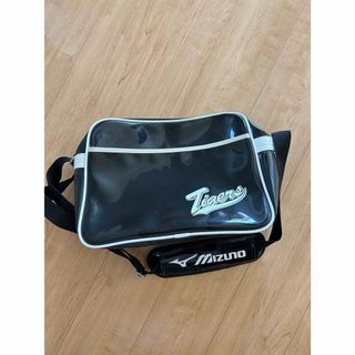 ミズノ(MIZUNO)のタイガースファンクラブ限定　エナメルバッグ(記念品/関連グッズ)