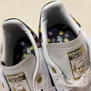 adidas - アディダス　スタンスミス　白ベースお花柄