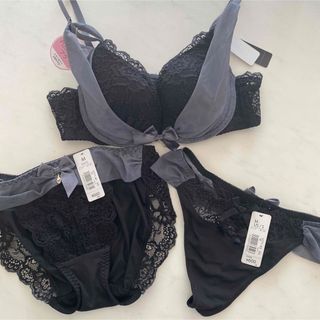 Triumph - 新品E70トリンプ高級ライン セサ 百貨店お取り扱い ブルー Triumph - 新品E70トリンプ高級ライン セサ 百貨店お取り扱い ブルー