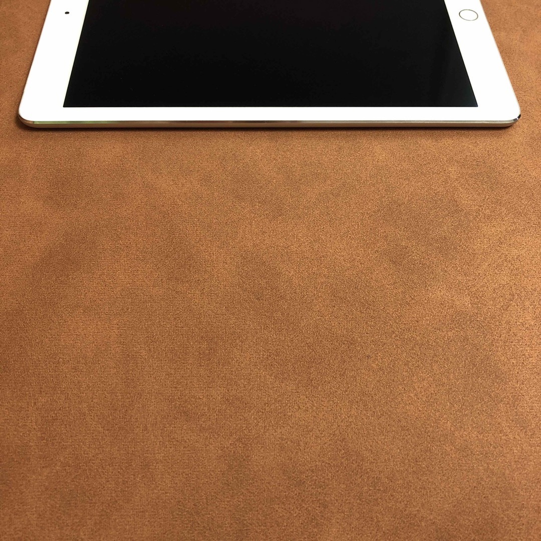 iPad(アイパッド)の7108 iPad Air2 第2世代 16GB au スマホ/家電/カメラのPC/タブレット(タブレット)の商品写真