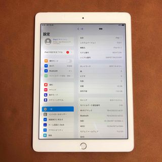 アイパッド(iPad)の7108 iPad Air2 第2世代 16GB au(タブレット)