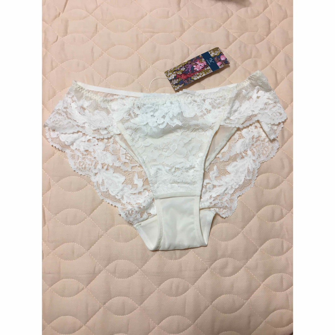 BRADELIS New York(ブラデリスニューヨーク)のBRADELIS Me👙レ－スショ－ツ★新品シャンパン レディースの下着/アンダーウェア(ショーツ)の商品写真