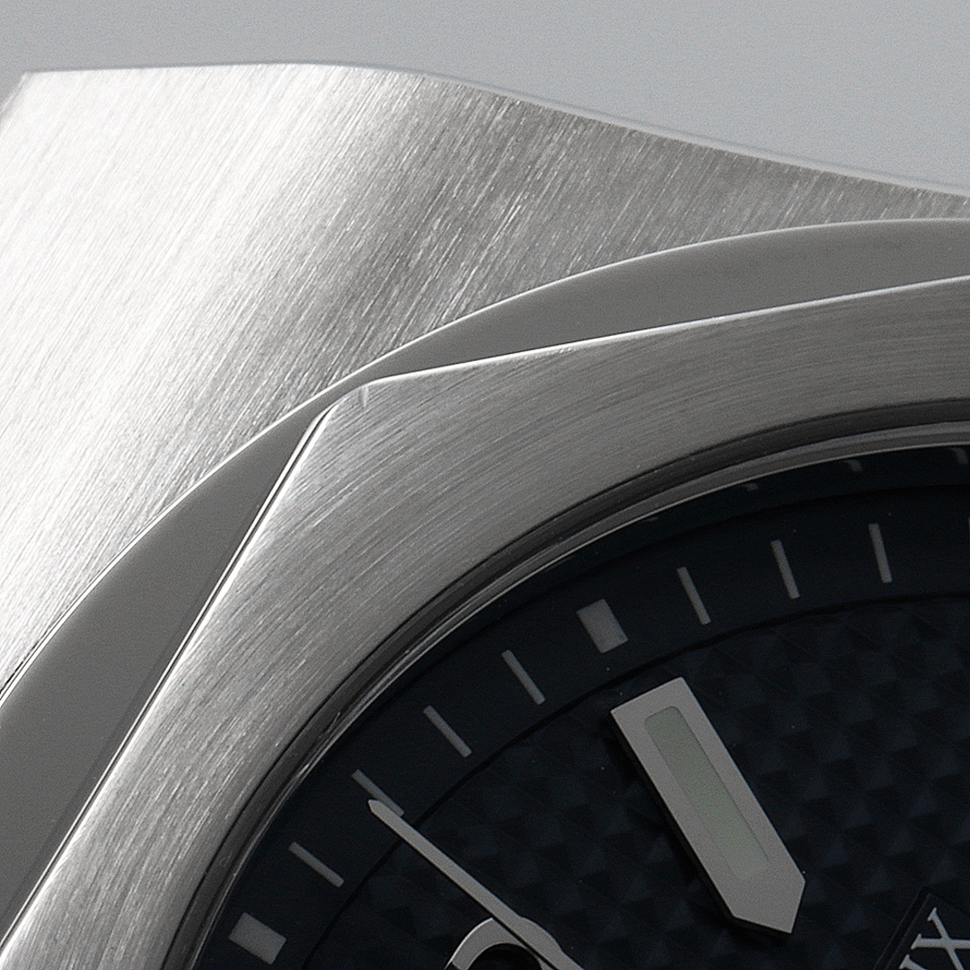 GIRARD-PERREGAUX(ジラールペルゴ)のジラールペルゴ ロレアート 42mm　 81010-11-431-11A メンズ 中古 腕時計 メンズの時計(腕時計(アナログ))の商品写真