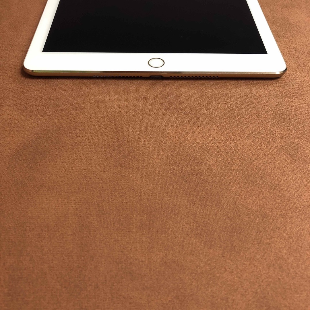 iPad(アイパッド)の7166 iPad Air2 第2世代 32GB au スマホ/家電/カメラのPC/タブレット(タブレット)の商品写真