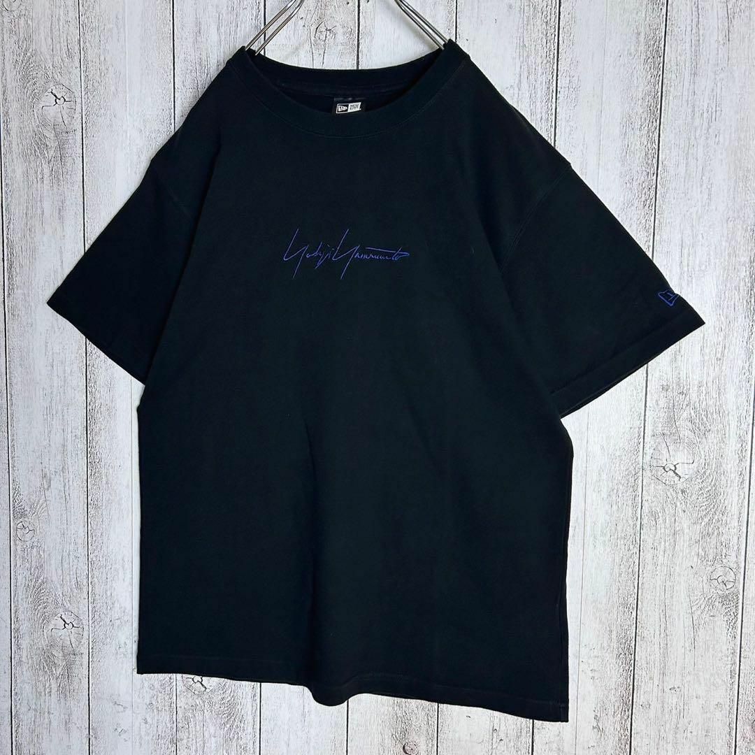 Yohji Yamamoto(ヨウジヤマモト)の【超人気デザイン】ヨウジヤマモト×ニューエラ☆センター刺繍ロゴ入りTシャツ メンズのトップス(Tシャツ/カットソー(半袖/袖なし))の商品写真