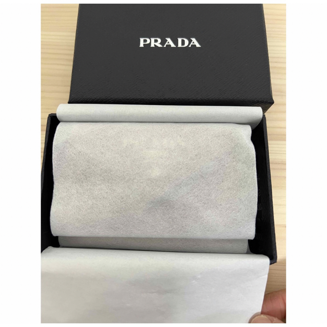 PRADA(プラダ)のPRADA プラダ 三つ折財布 レター型 財布 サフィアーノ レディースのファッション小物(財布)の商品写真