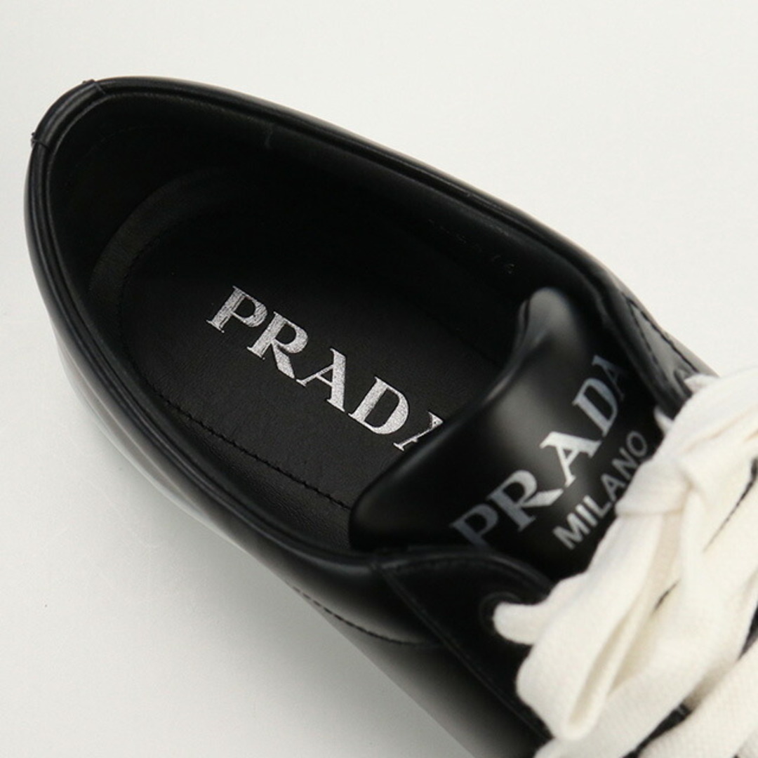 PRADA(プラダ)のプラダ PRADA スニーカー メンズ 2EE376 3F0E F0632 ブラッシュドレザースニーカー メンズの靴/シューズ(スニーカー)の商品写真