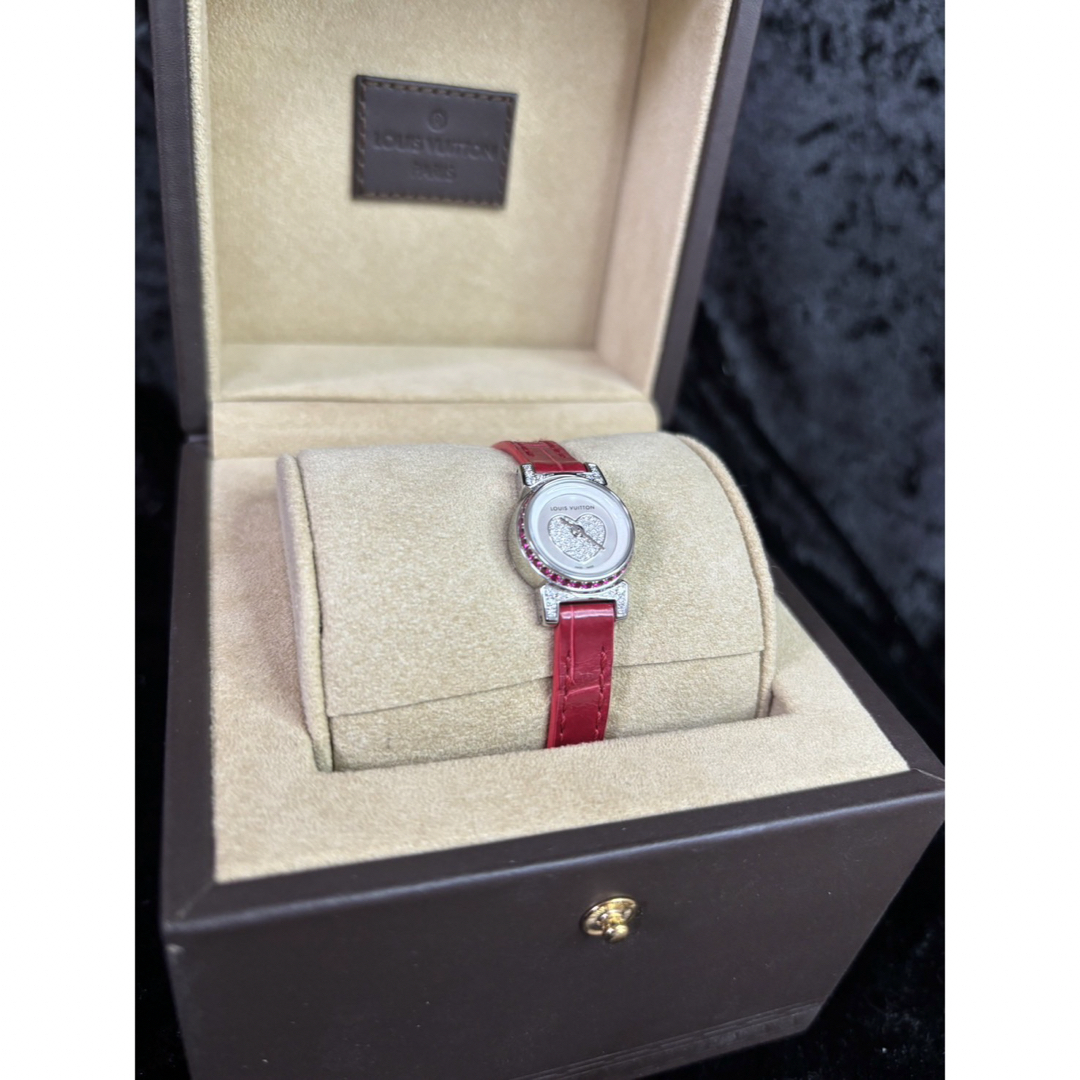 LOUIS VUITTON(ルイヴィトン)のルイヴィトン　タンブールビジュ/ダイヤ、ルビー付き、極美品/レディース/腕時計 レディースのファッション小物(腕時計)の商品写真