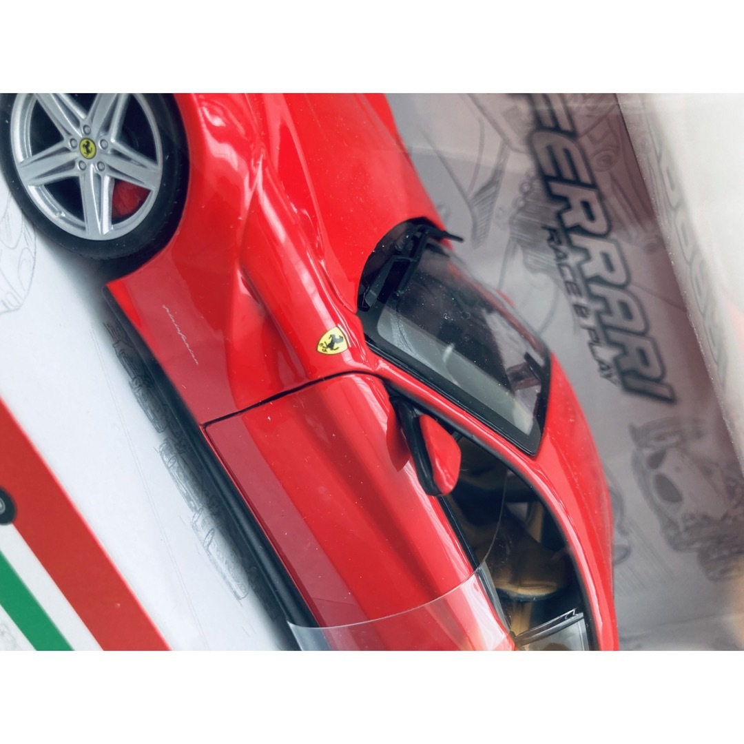 Ferrari F12 berlinetta  ミニカー 1/24 burago エンタメ/ホビーのおもちゃ/ぬいぐるみ(ミニカー)の商品写真