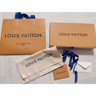 LOUIS VUITTON - ルイヴィトン 箱 袋 リボン メッセージカード
