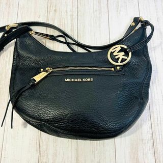 マイケルコース(Michael Kors)の【美品】マイケルコース　ショルダーバッグ　ハーフムーン　クロスボディ　レザー　黒(ショルダーバッグ)