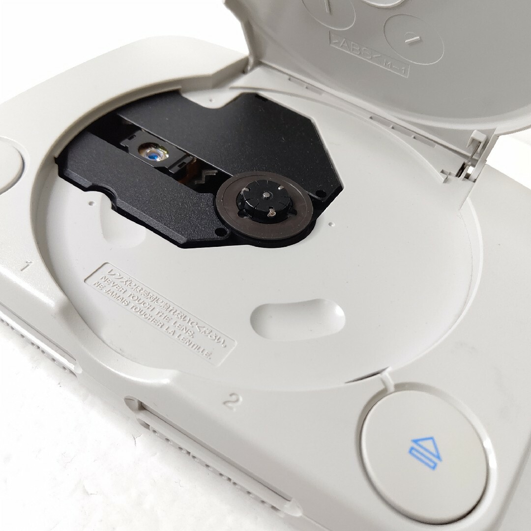 PlayStation(プレイステーション)のソニー　psone LCDモニター　セット　美品　SONY　プレイステーション エンタメ/ホビーのゲームソフト/ゲーム機本体(携帯用ゲーム機本体)の商品写真