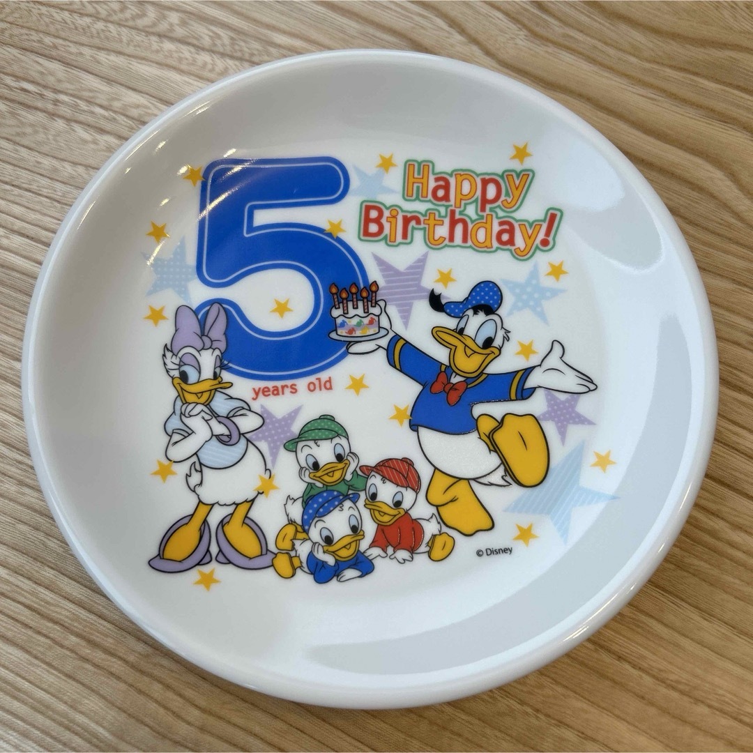 Disney(ディズニー)のディズニー誕生日プレート♡４枚セット インテリア/住まい/日用品のキッチン/食器(食器)の商品写真