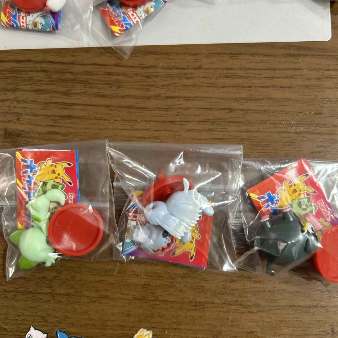 ポケモンチョコエッグ エンタメ/ホビーのおもちゃ/ぬいぐるみ(キャラクターグッズ)の商品写真