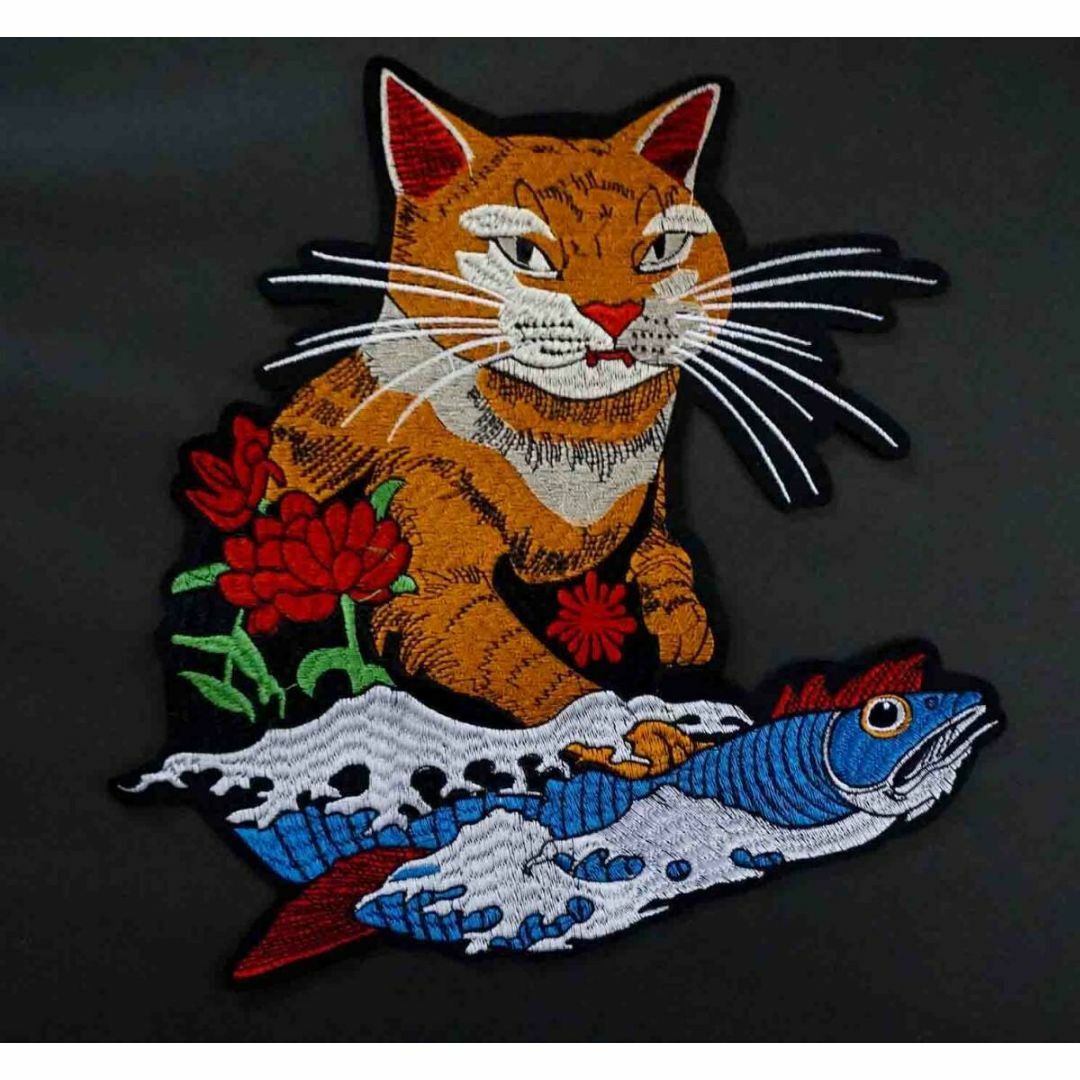 特大《飛魚板サーファーJP花猫》猫浮世絵《 ねこ 魚 蓮 花火 波》刺繍ワッペン ハンドメイドの素材/材料(各種パーツ)の商品写真