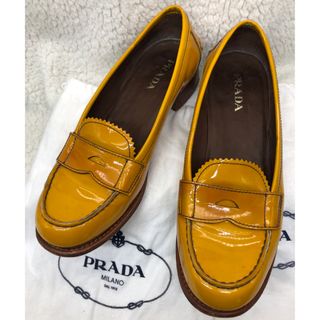 プラダ(PRADA)の買取見積書有り　PRADA プラダ　エナメルレザー　コインローファー　23cm(ローファー/革靴)