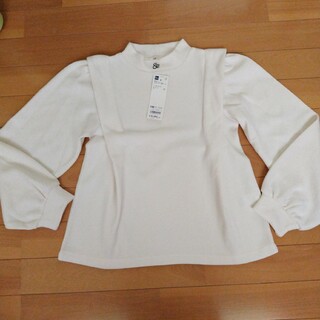 ジーユー(GU)のGU　GIRLSボリュームスリーブプルオーバー　サイズ140(Tシャツ/カットソー)