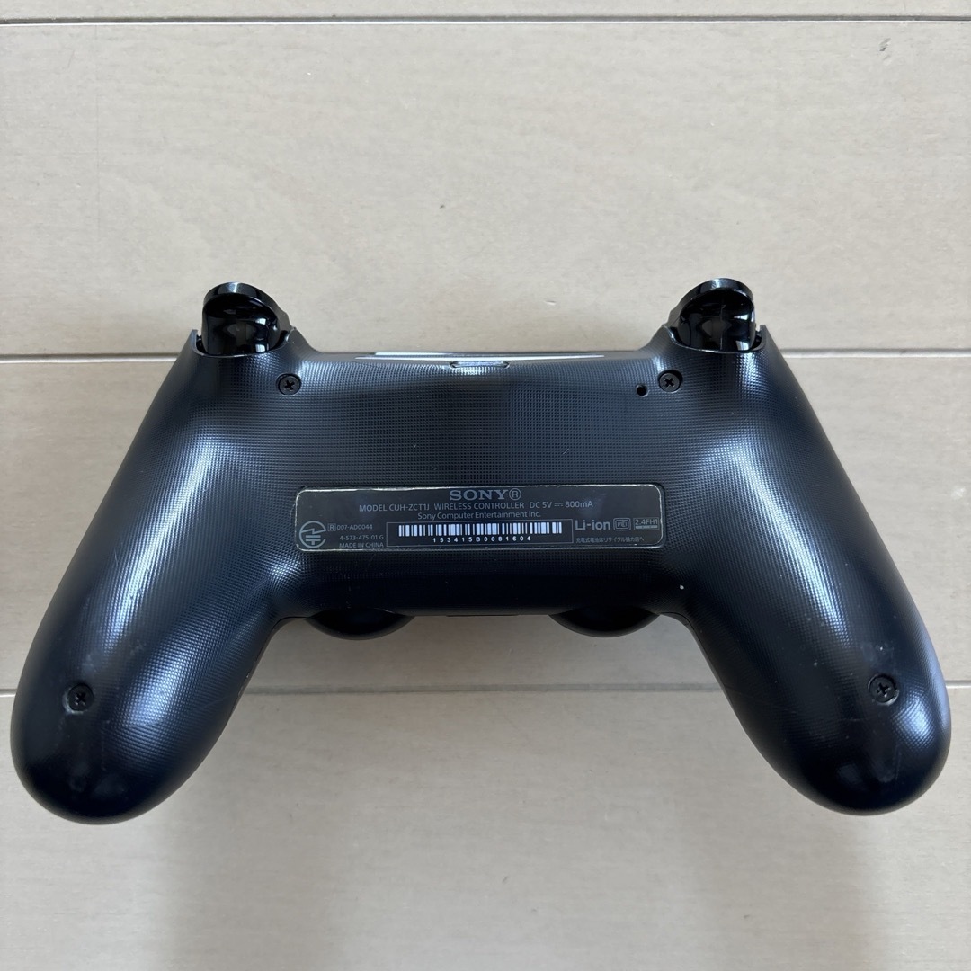 PlayStation4(プレイステーション4)の美品 SONY PS4 純正 コントローラー DUALSHOCK4 ブラック エンタメ/ホビーのゲームソフト/ゲーム機本体(家庭用ゲーム機本体)の商品写真