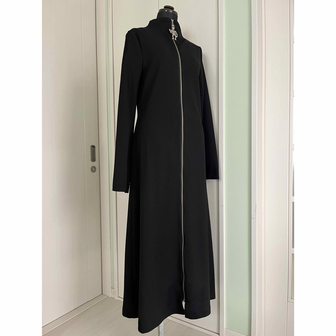 新品貴重✨QUTIE FRASH 薄手ロングコート レディースのジャケット/アウター(ロングコート)の商品写真