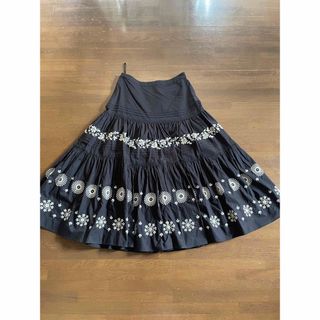 ローラアシュレイ(LAURA ASHLEY)の【中古美品】ローラアシュレイ刺繍ロングフレアスカート(ロングスカート)