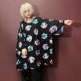 総柄ONEくん 超BIG SILHOUETTE CUTSEW