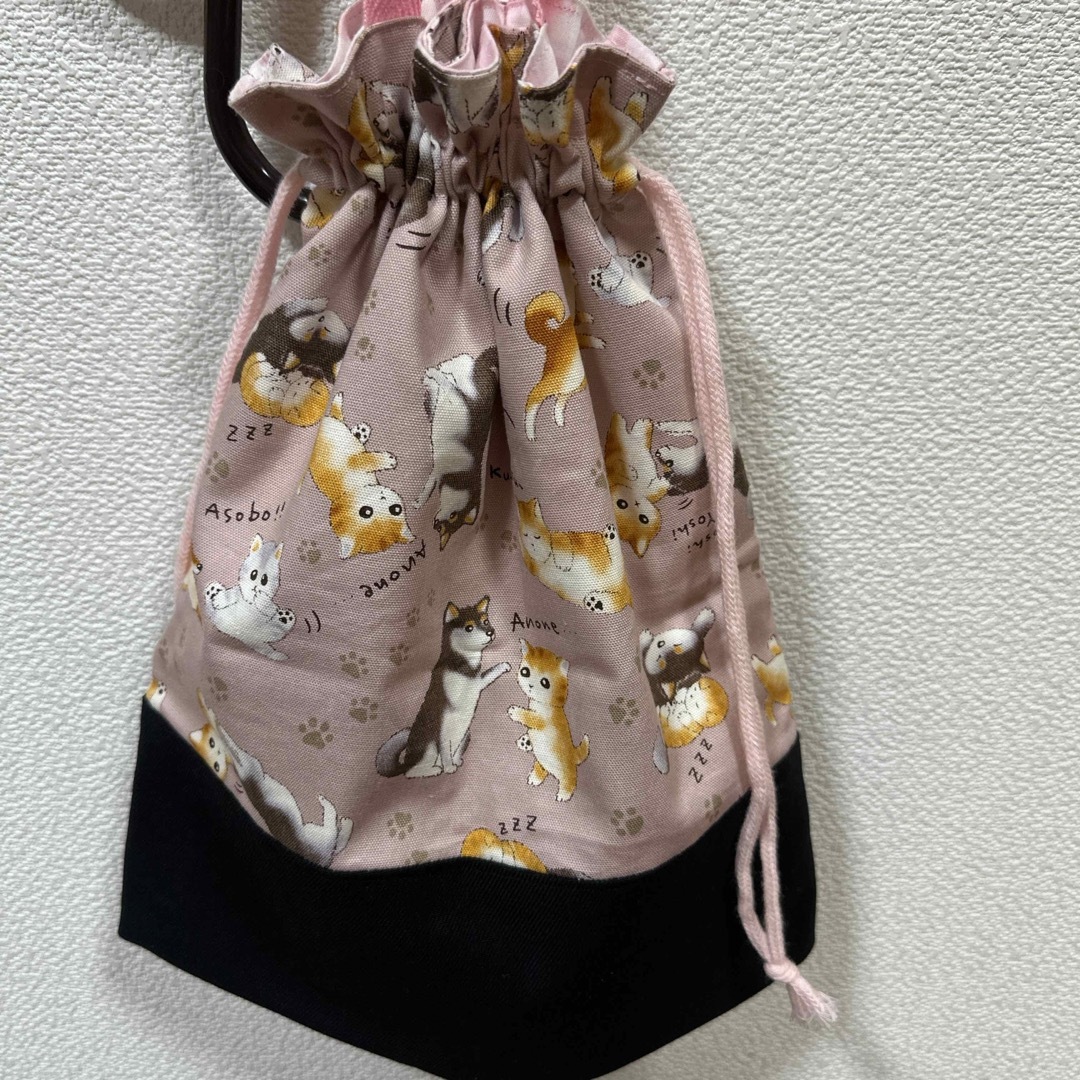 お着替え入れ　巾着袋　ハンドメイド ハンドメイドのキッズ/ベビー(バッグ/レッスンバッグ)の商品写真