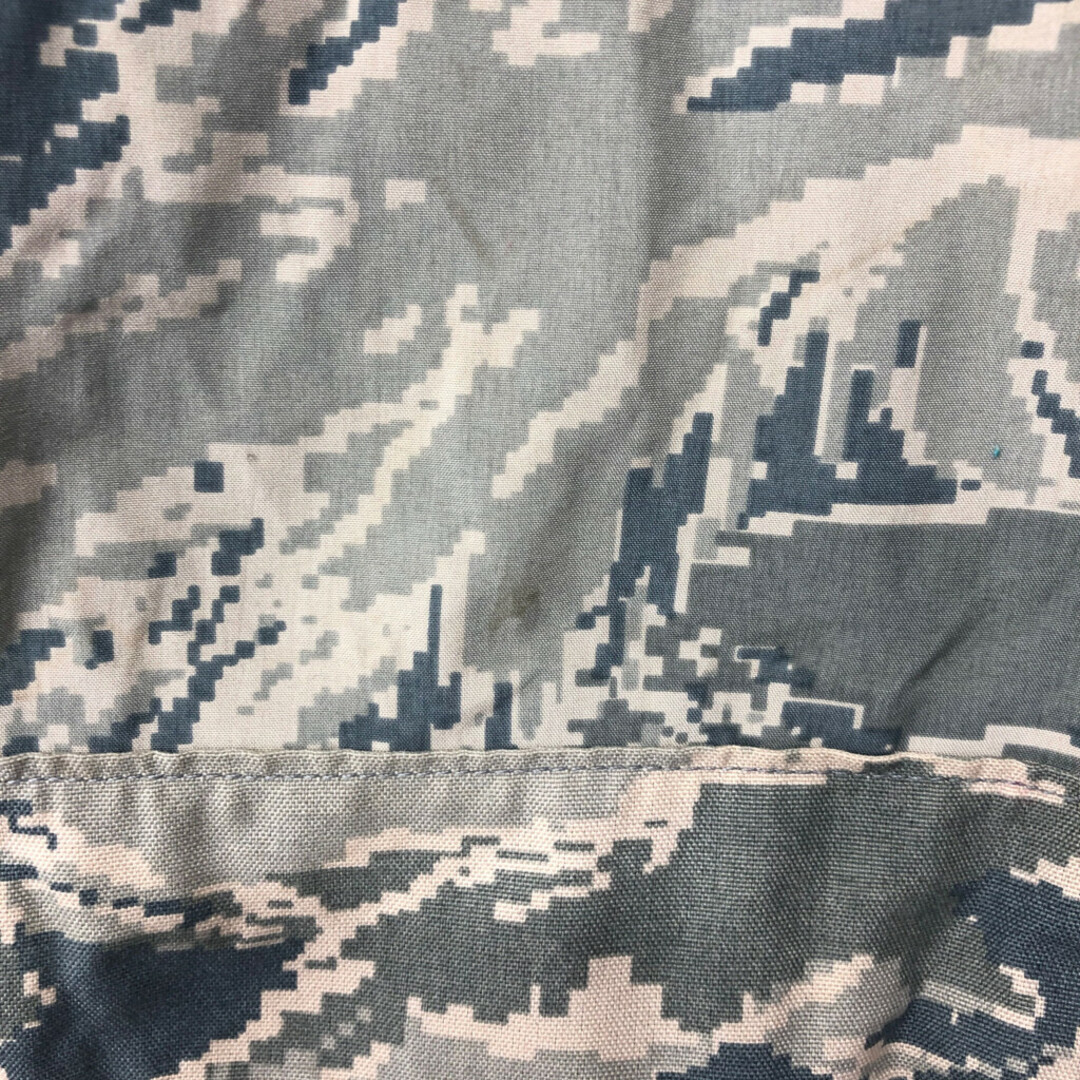 2000年代～ 米軍実物 U.S.AIRFORCE APECS GORETEXパンツ 防水 ミリタリー ABUカモ (メンズ M) 中古 古着 Q3465 メンズのパンツ(その他)の商品写真