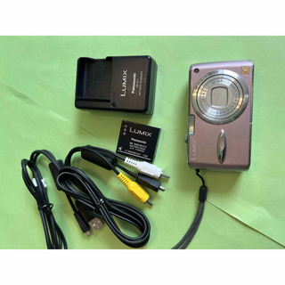 パナソニック(Panasonic)のデジカメ パナソニック LUMIX DMC-FX01(コンパクトデジタルカメラ)