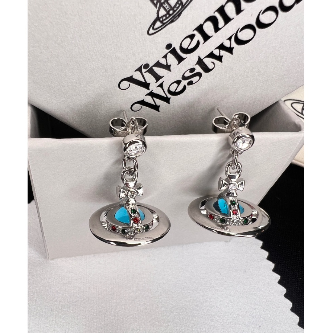 Vivienne Westwood(ヴィヴィアンウエストウッド)の ヴィヴィアン タイニー定番オーブ ピアス レディースのアクセサリー(ピアス)の商品写真