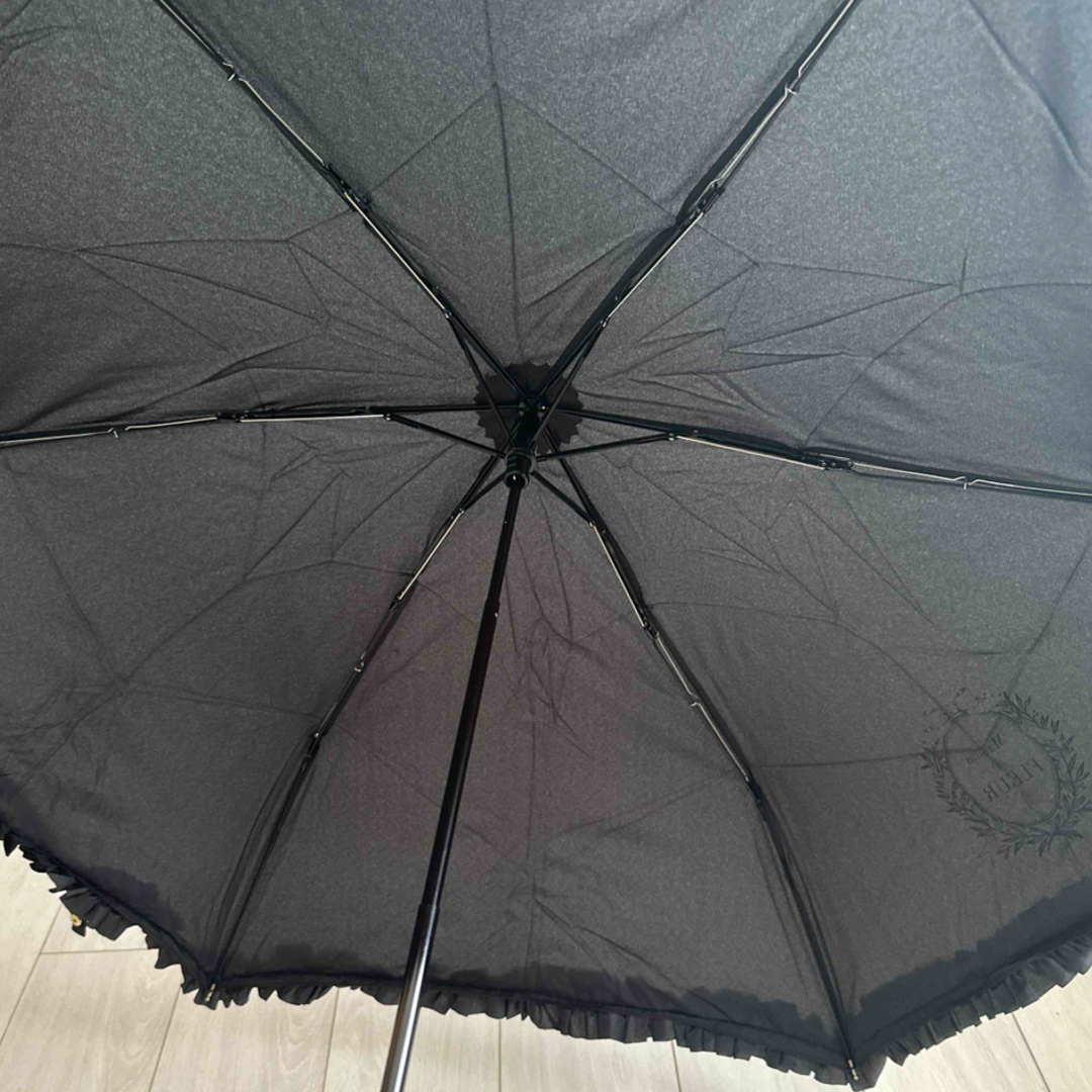 Maison de FLEUR(メゾンドフルール)のMaison de FLEUR フリル折りたたみ傘《晴雨兼用》 レディースのファッション小物(傘)の商品写真